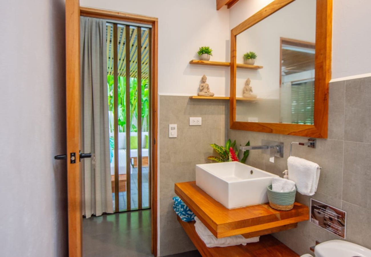 Villa in Playa Chiquita - Casa Koral Pool House