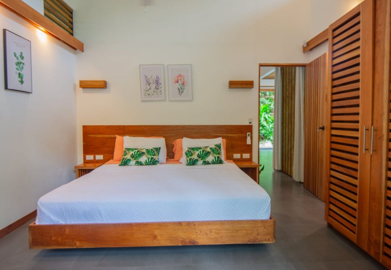 Villa in Playa Chiquita - Casa Koral Pool House
