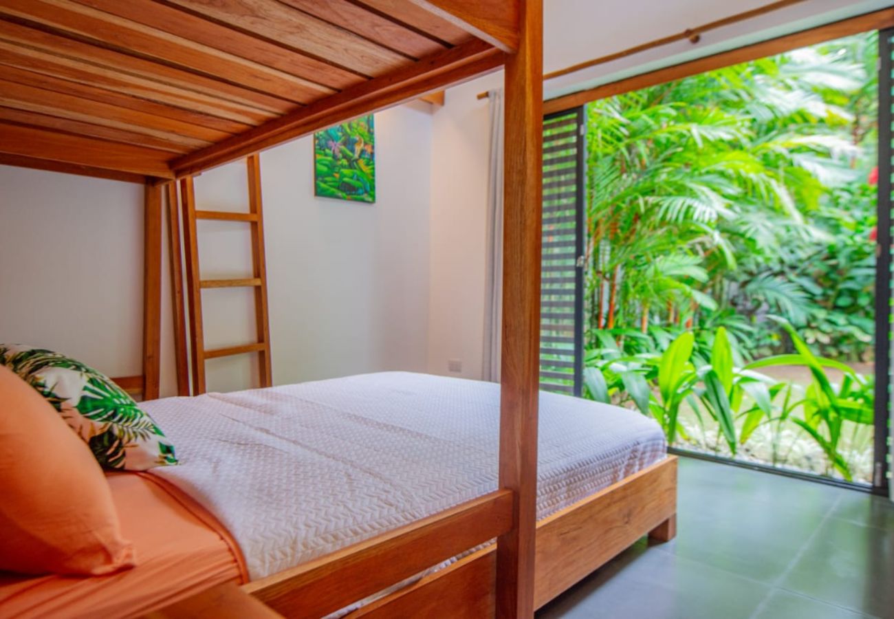 Villa in Playa Chiquita - Casa Koral Pool House