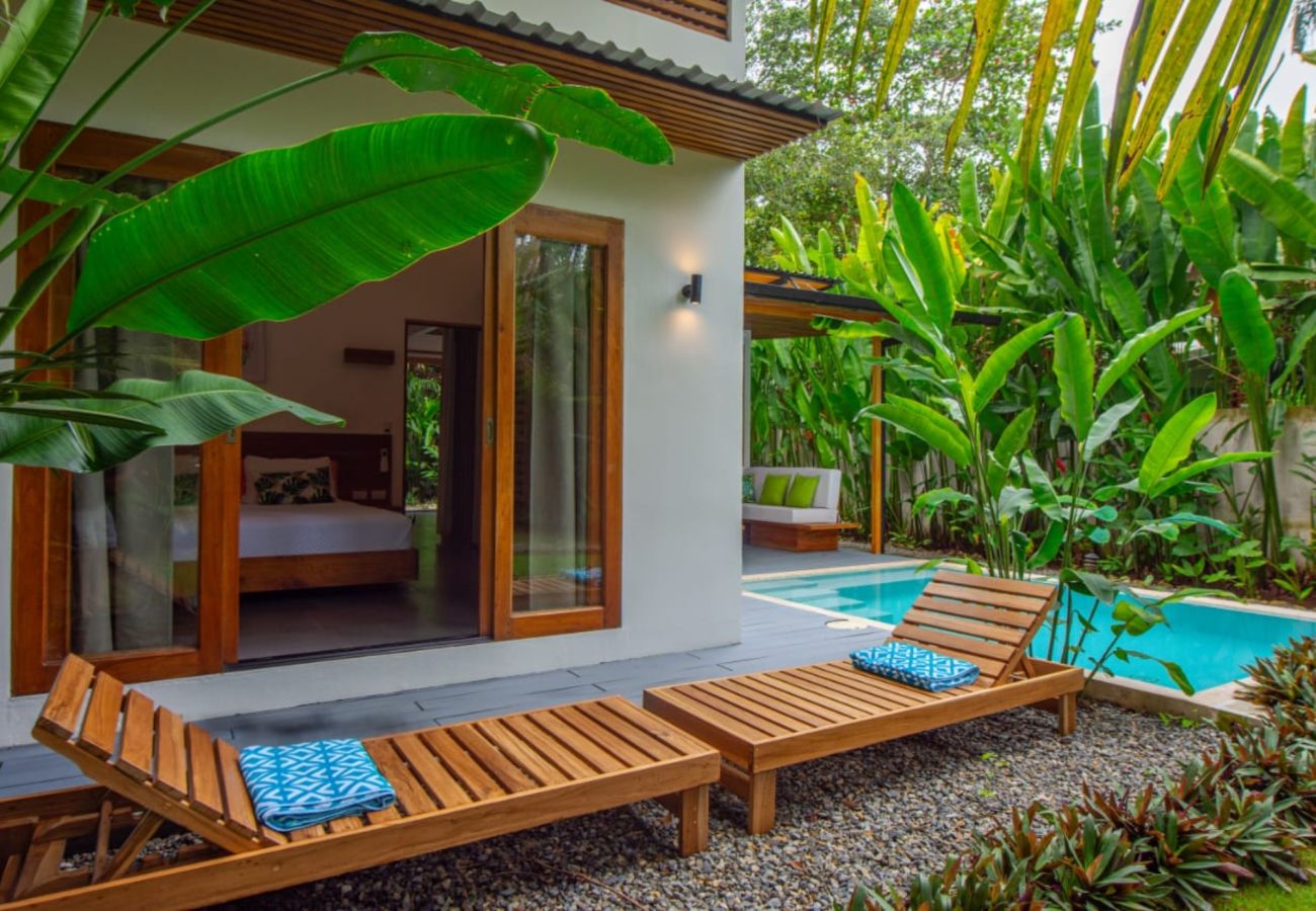 Villa in Playa Chiquita - Casa Koral Pool House