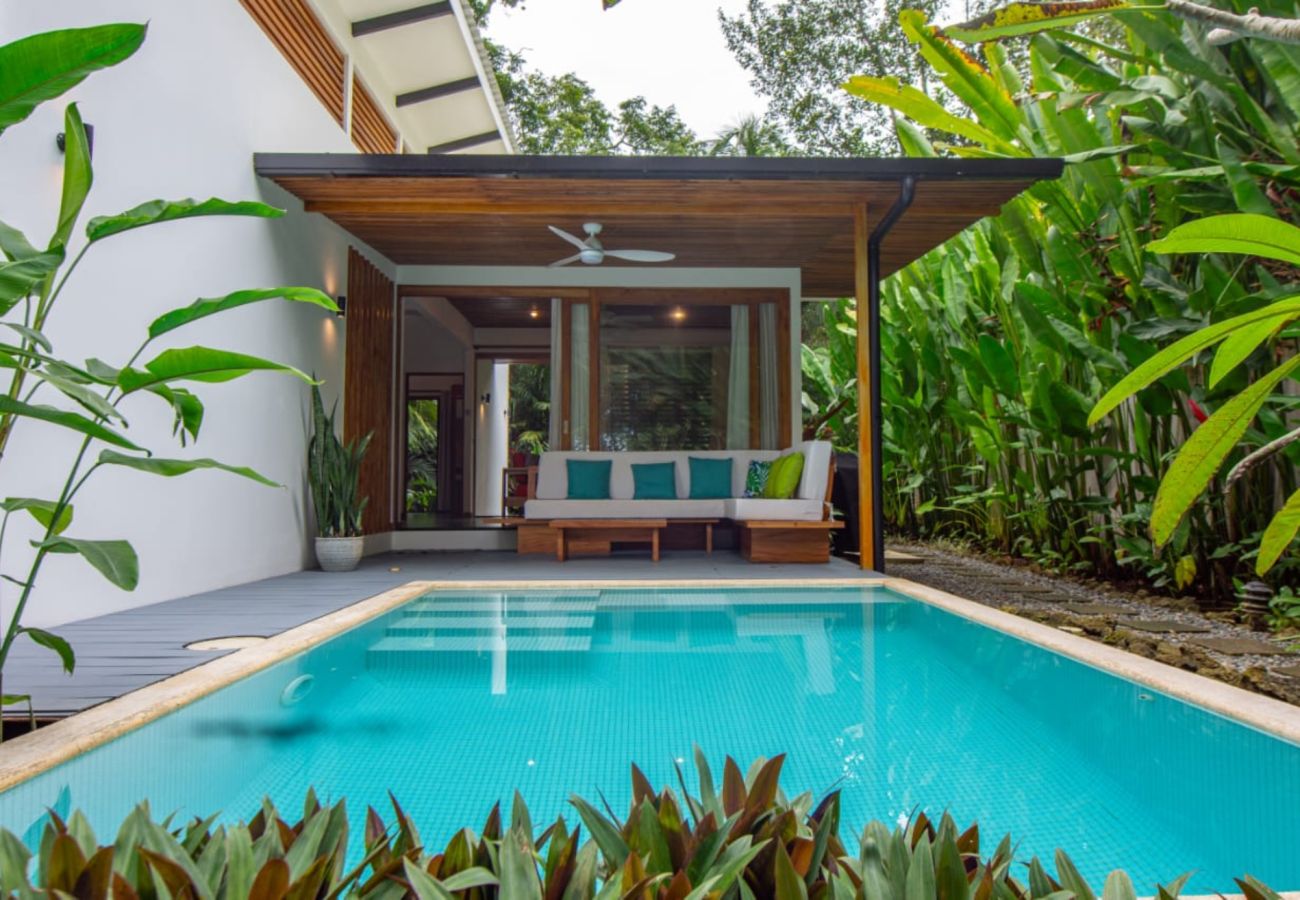 Villa in Playa Chiquita - Casa Koral Pool House