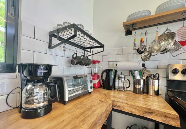 House in Punta Uva - Casa Guayaba • Mountain Getaway w/ AC House in Punta Uva - Casa Guayaba • Mountain Getaway w/ AC