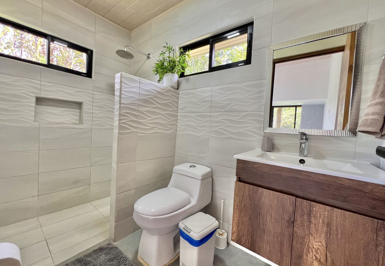 House in Punta Uva - Casa Guayaba • Mountain Getaway w/ AC