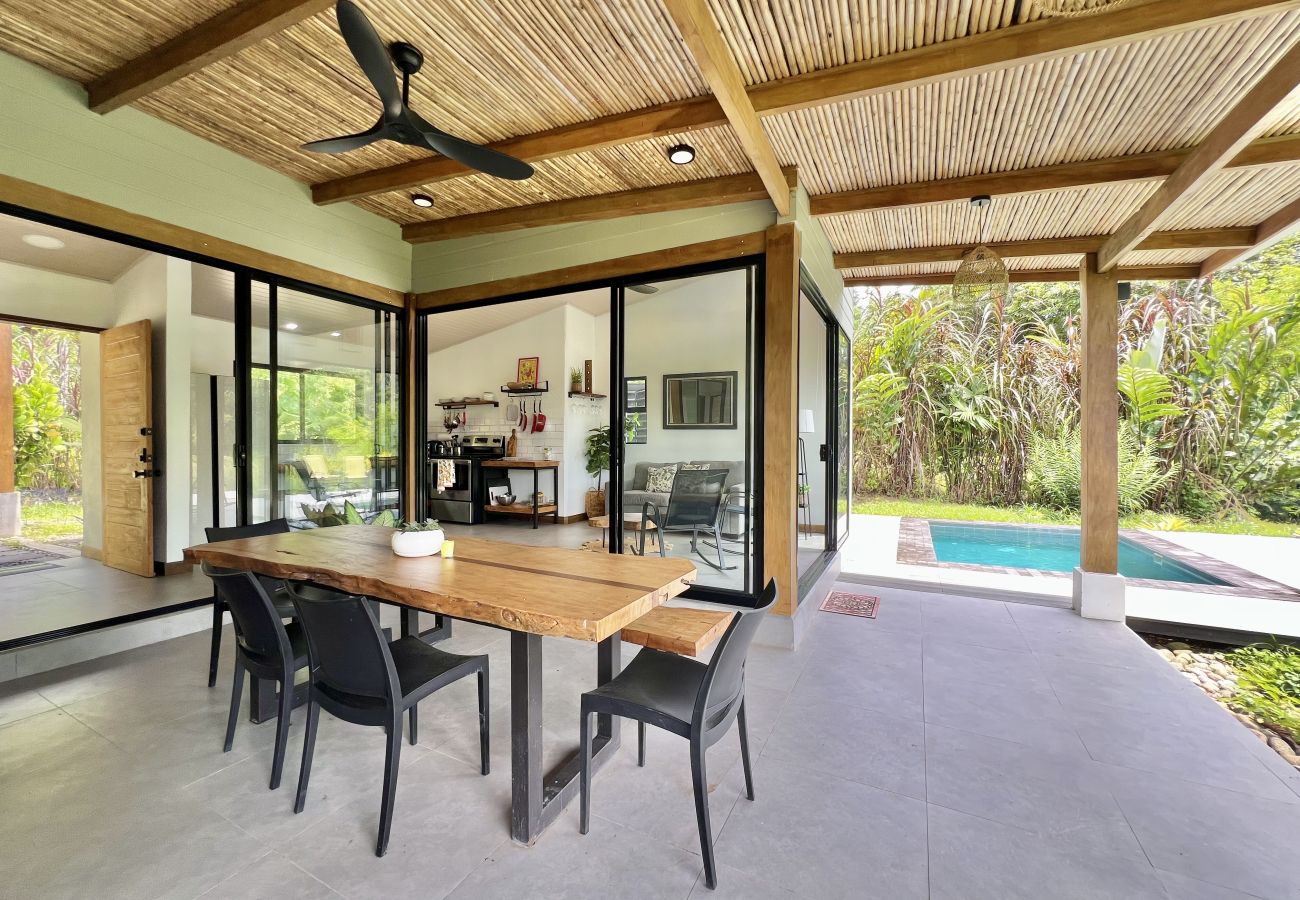 House in Punta Uva - Casa Guayaba • Mountain Getaway w/ AC