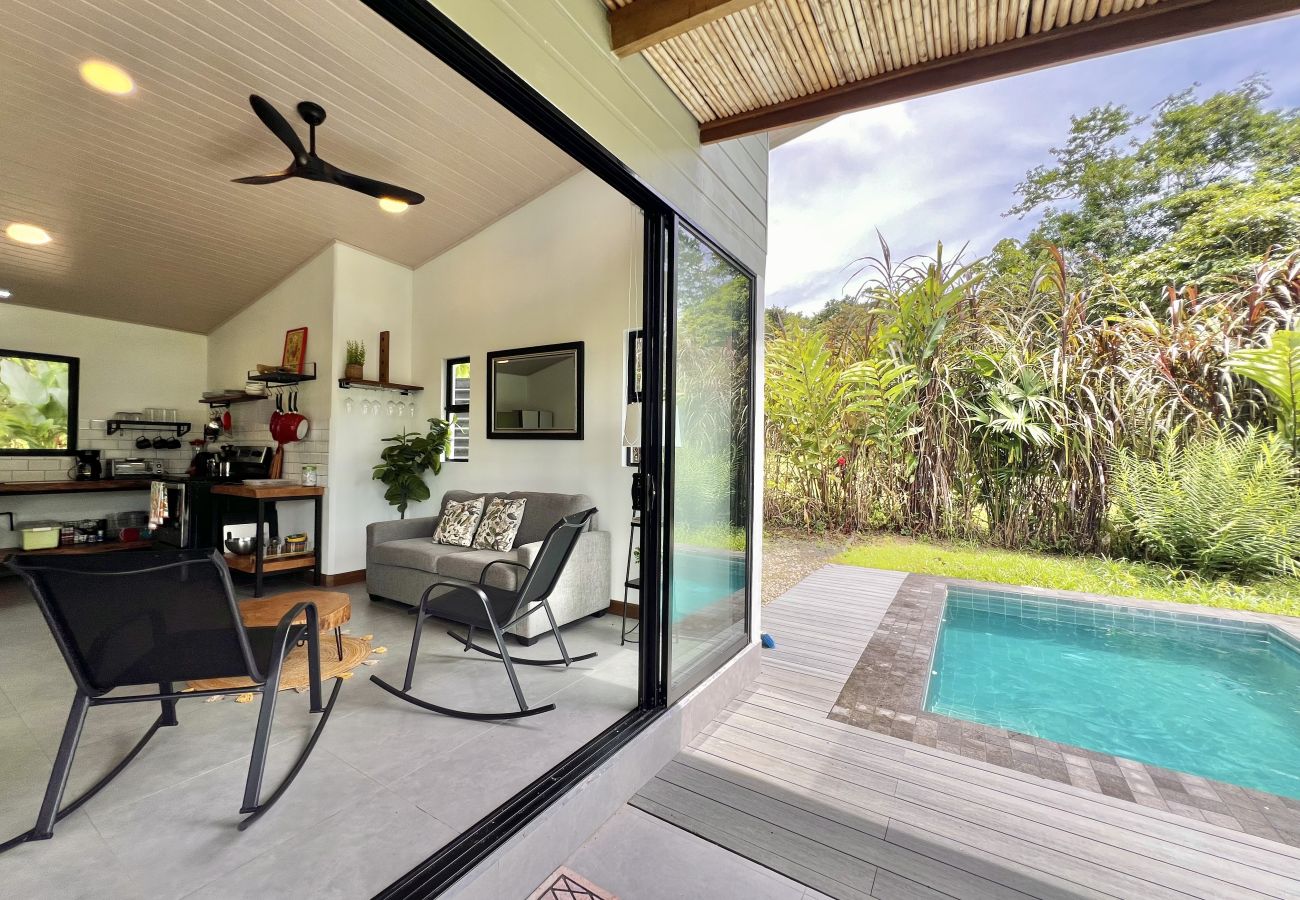 House in Punta Uva - Casa Guayaba • Mountain Getaway w/ AC