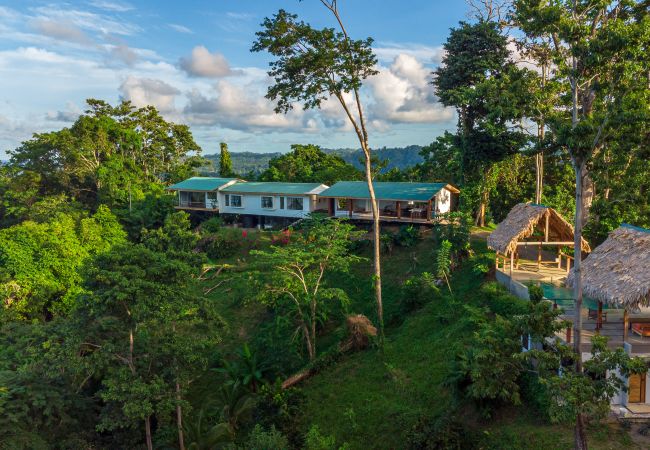 House in Hone Creek - Blue Hill State - 360° Ocean View Jungle Villa House in Hone Creek - Blue Hill State - 360° Ocean View Jungle Villa