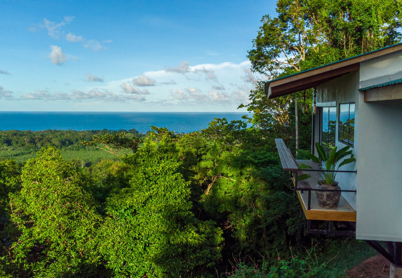 House in Hone Creek - Blue Hill State - 360° Ocean View Jungle Villa