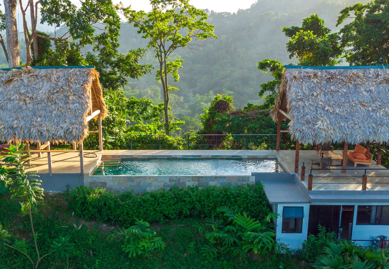 House in Hone Creek - Blue Hill State - 360° Ocean View Jungle Villa