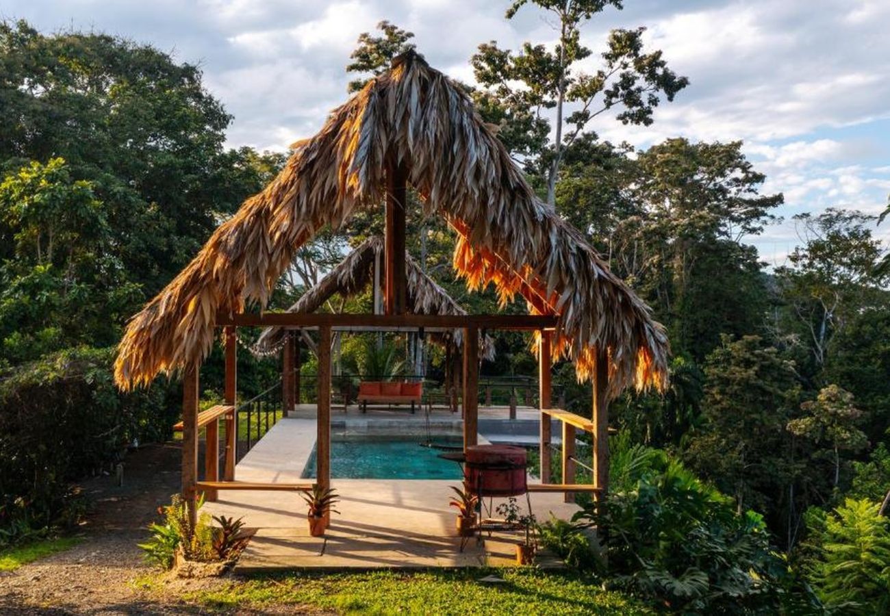 House in Hone Creek - Blue Hill State - 360° Ocean View Jungle Villa