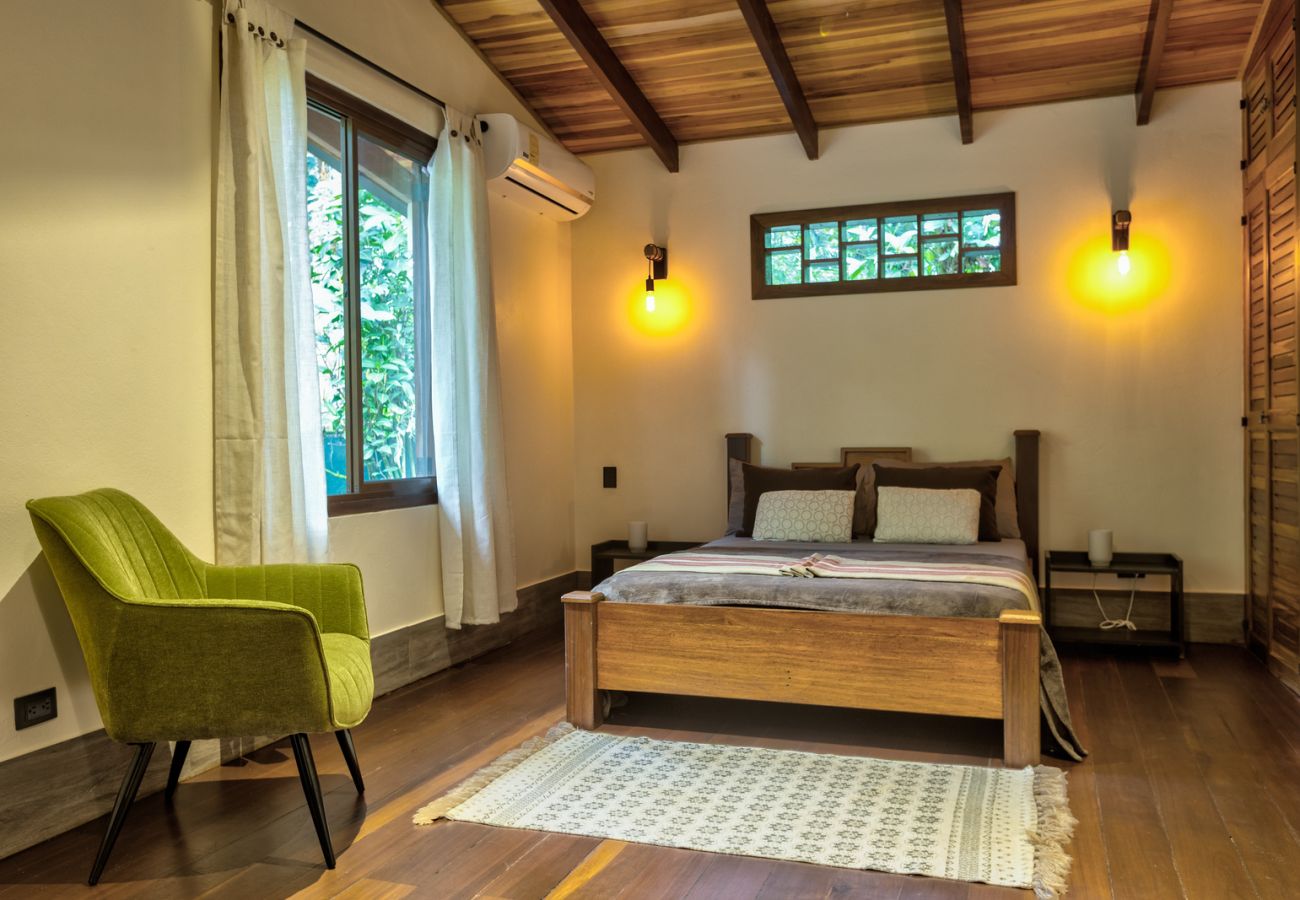 House in Playa Chiquita - Casa Xcanan • private pool & lush gardens
