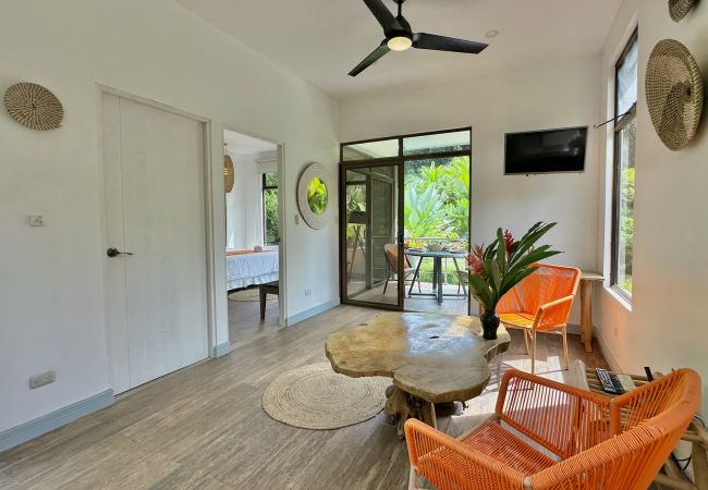 Rent by room in Punta Uva - Deluxe Room in Punta Uva with AC & Pool • Selvatica Rent by room in Punta Uva - Deluxe Room in Punta Uva with AC & Pool • Selvatica