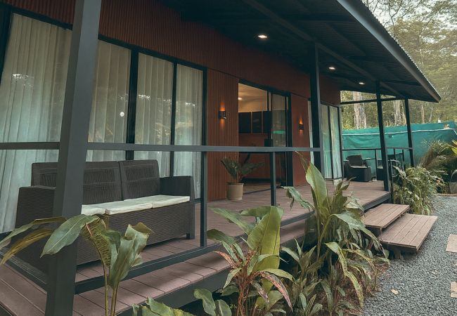 Bungalow in Talamanca - Nalu Punta Uva Lodge 5 min Walk to beach
