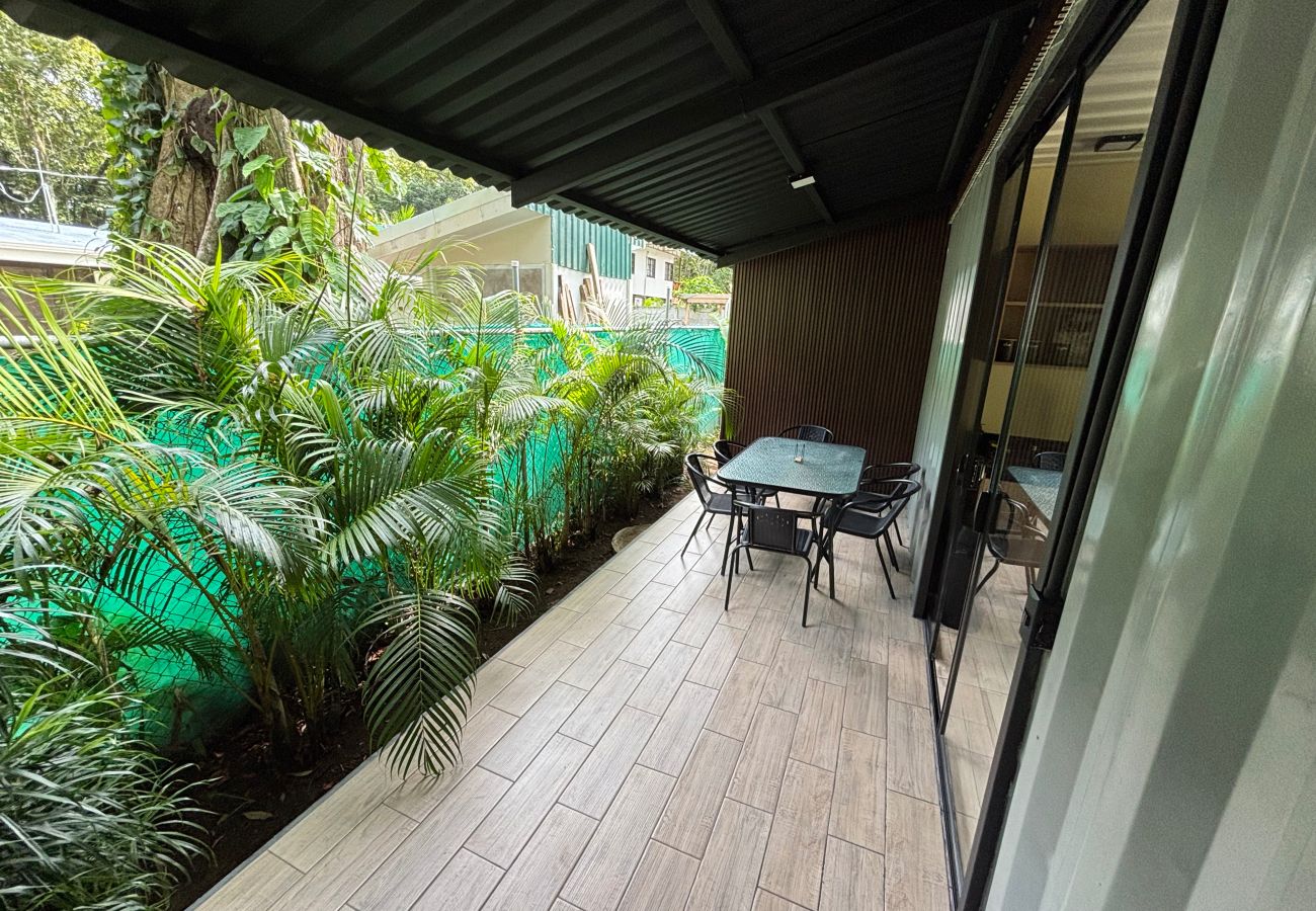 Bungalow in Talamanca - Nalu Punta Uva Lodge 5 min Walk to beach