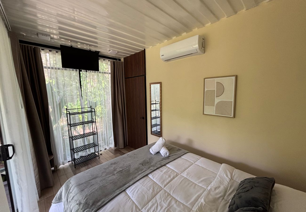 Bungalow in Talamanca - Nalu Punta Uva Lodge 5 min Walk to beach