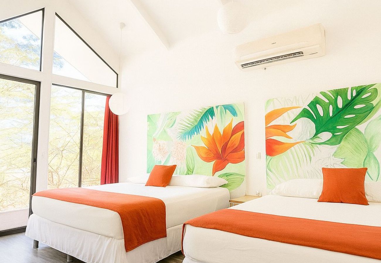 Villa in Puerto Viejo - Casa Baguira Pool House