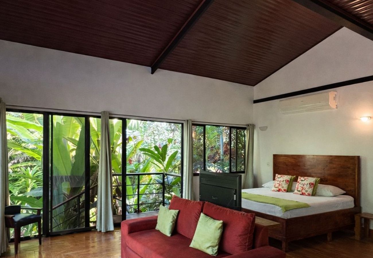 Villa in Puerto Viejo - Casa Coquita Pool House