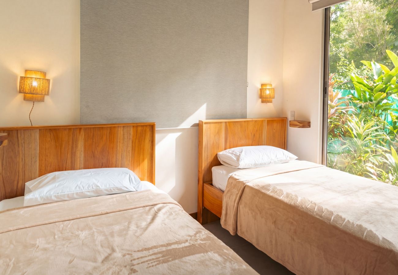 Villa in Puerto Viejo - Jungle Villa Perezoso Pool + Starlink + BBQ