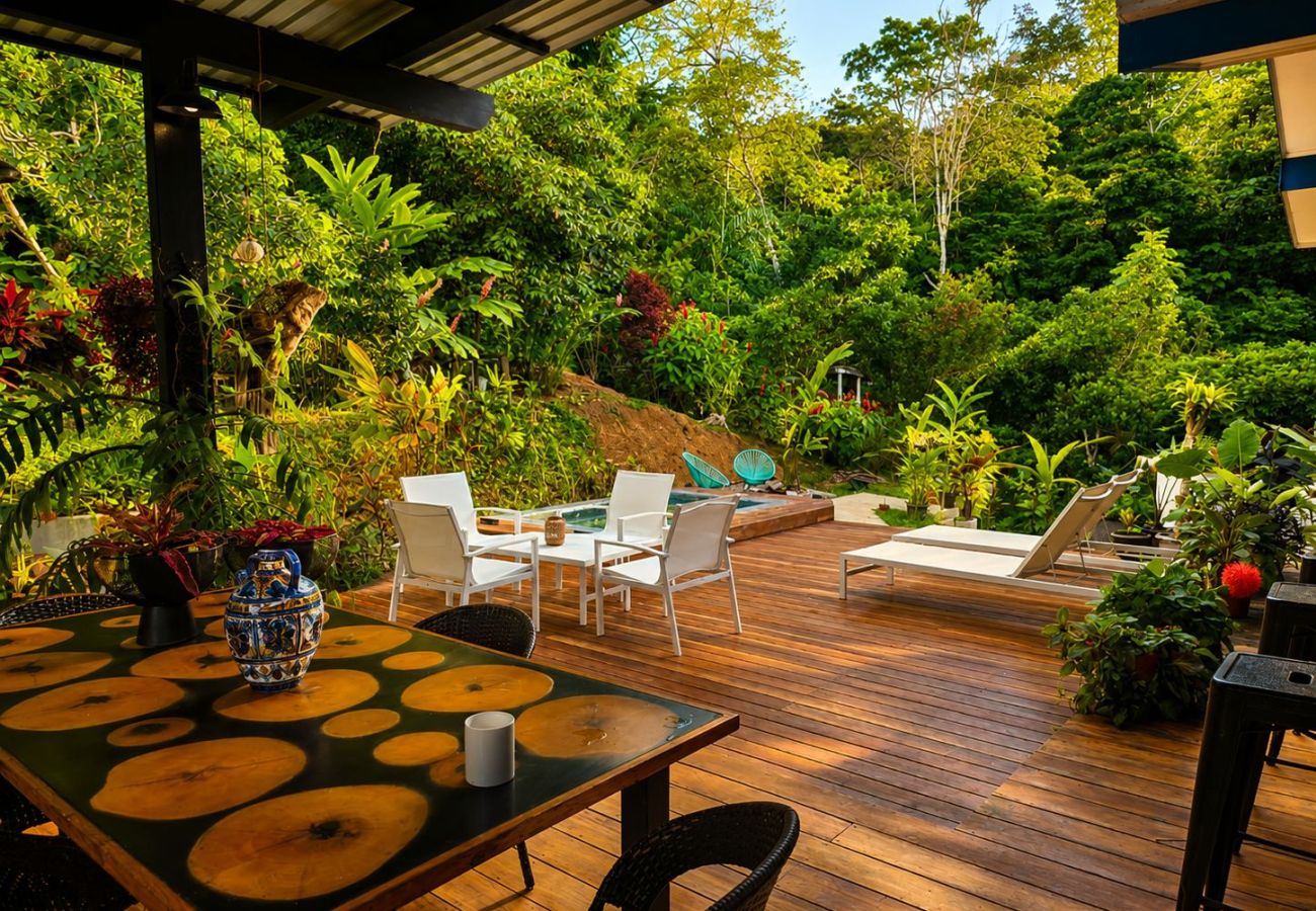 House in Puerto Viejo - Tropical Hideaway Studio | Private Pool & Jacuzzi