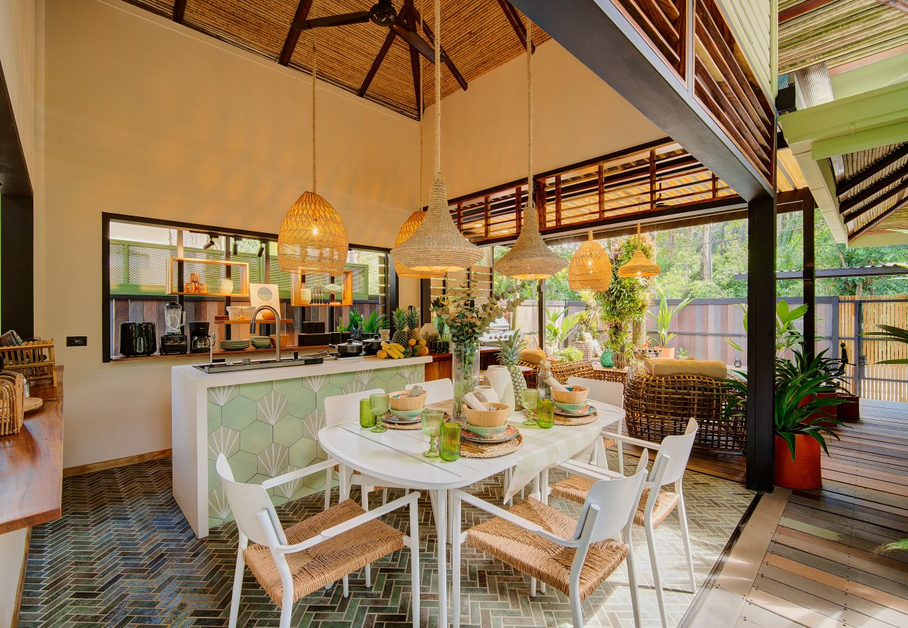 House in Playa Chiquita - Luxury Tropical Villa -Private Pool-Walk to Beach