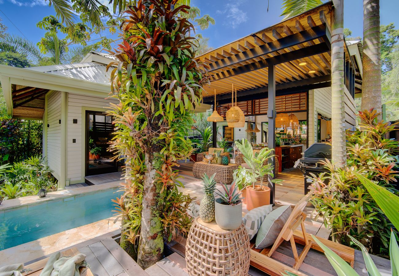House in Playa Chiquita - Luxury Tropical Villa -Private Pool-Walk to Beach