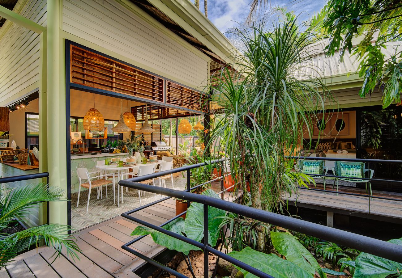 House in Playa Chiquita - Luxury Tropical Villa -Private Pool-Walk to Beach